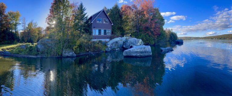 Flora’s Lakeside Getaway